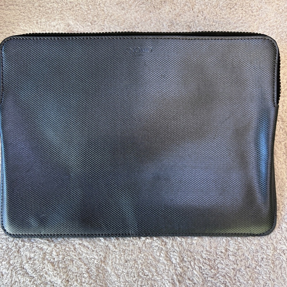 Knomo Textured 12" Laptop Tablet Sleeve QN 560 Zippered Tech Pouch 12"